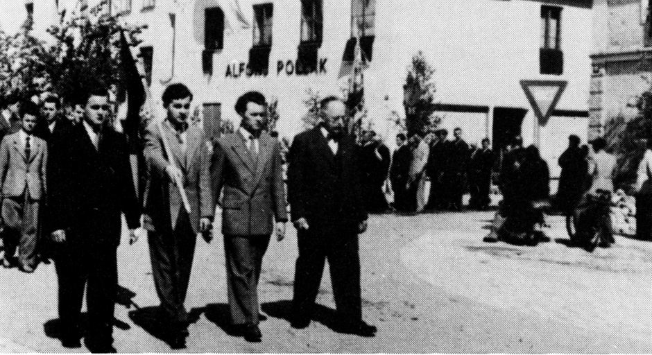 Bannerabordnung 1955 an der Fronleichnamsprozession - v.l.: Ziegler Wilhelm, Oskar Quitt, Fritz Weber, Josef Zill